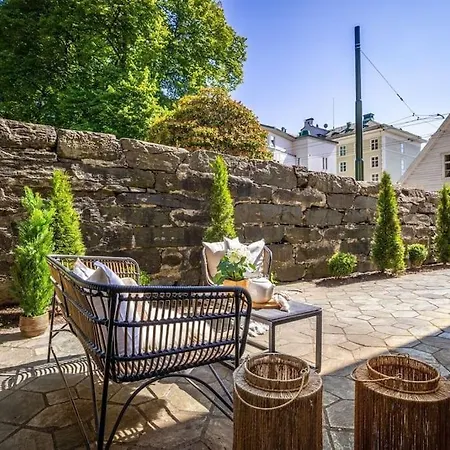 Apartment New! Modern Apt: W/ Private Entrence Bergen