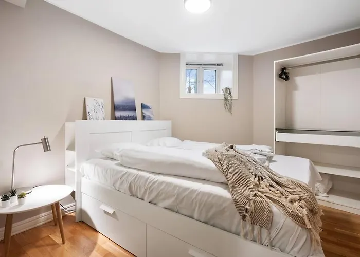 Apartment New! Modern Apt: W/ Private Entrence