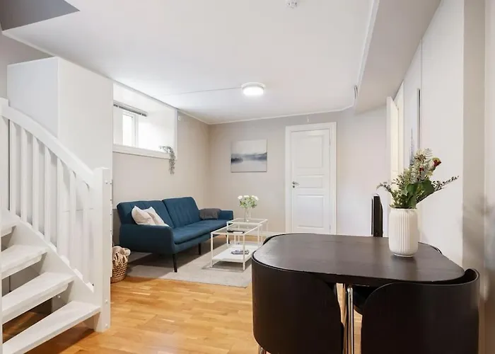 New! Modern Apt: W/ Private Entrence * 베르겐