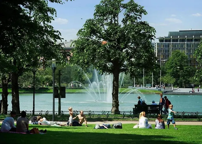 New! Modern Apt: W/ Private Entrence 아파트 *